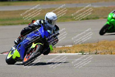 media/Jun-25-2022-Fastrack Riders (Sat) [[296e527623]]/Level 2/Outside Turn 6/